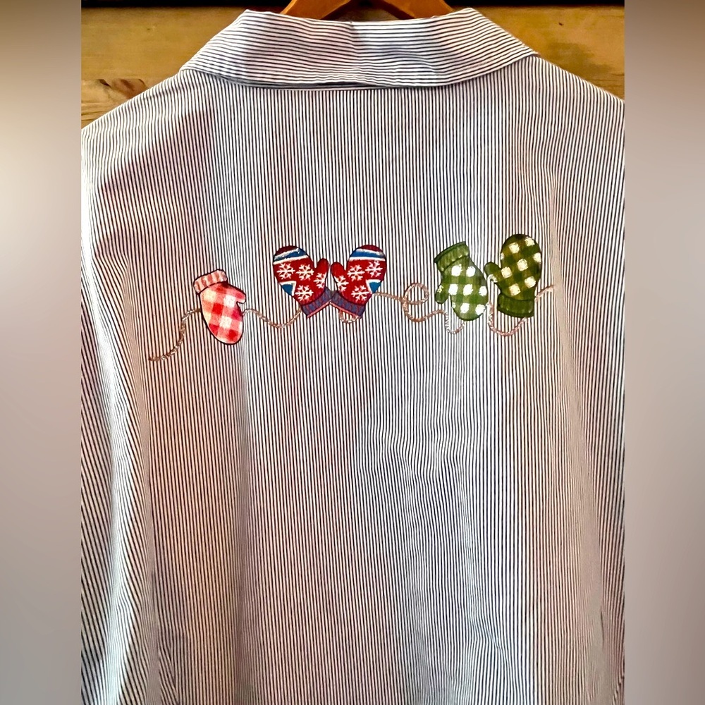 3X VINTAGE DECORATIVE WINTER BUTTON DOWN SHIRT